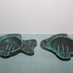 Vintage Heavy Duty Cast Iron Drainable Soap Holder - Fish Shaped about 8"X5"